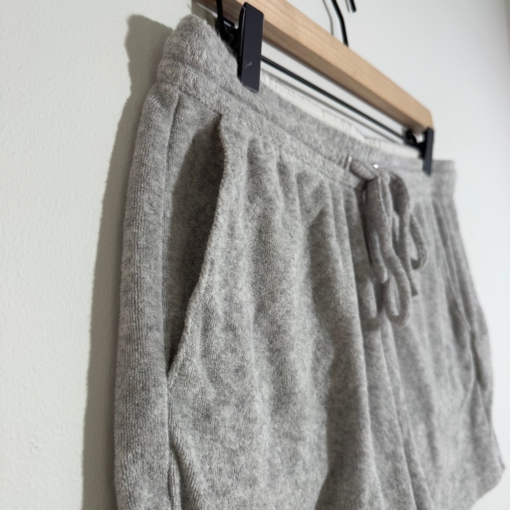 Club Monaco Gray Fleece Lounge Shorts Size Medium‎ - Picture 3 of 10